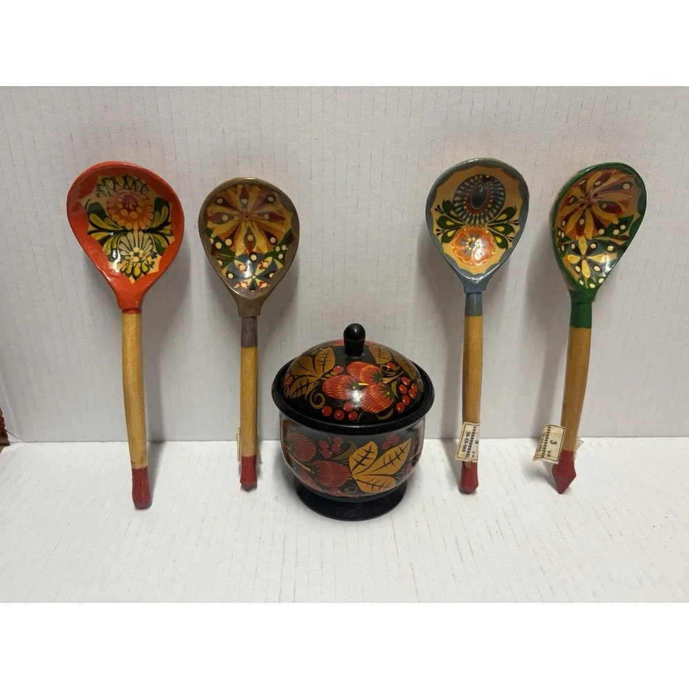 Russian Khokhloma Jar  4 in tall Lidded Wood Lacquer plus 4 spoons‎